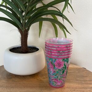 Lilly Pulitzer Coming In Hot Pool Cups